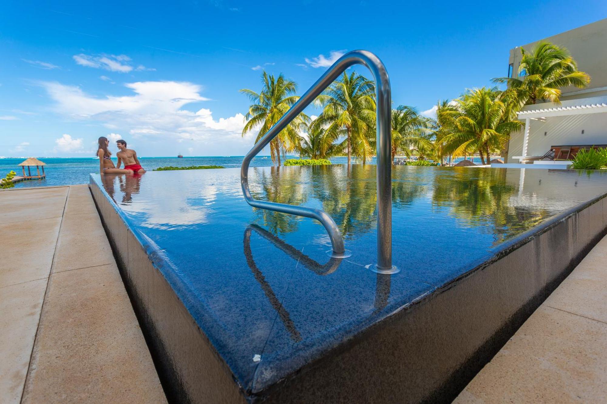 Naima Luxury Beachfront (adults Only) Aparthotel Cancún